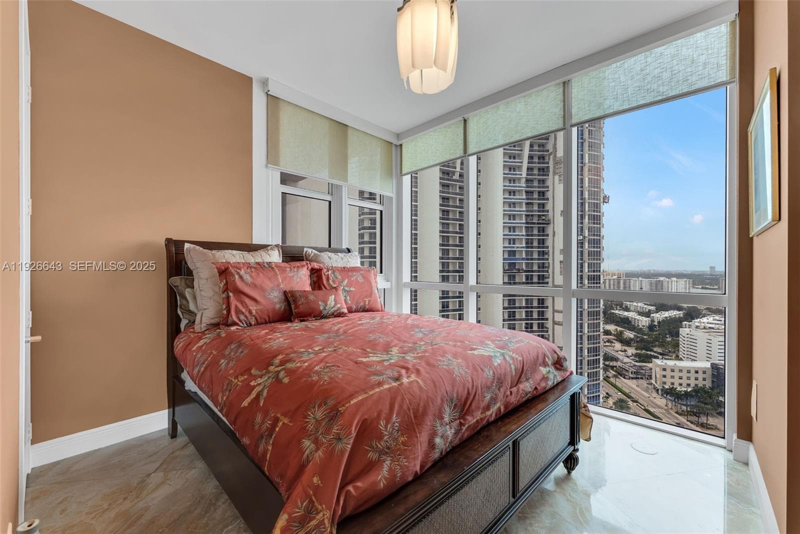 18201 Collins Ave # 3907, Sunny Isles Beach FL 33160 — 17