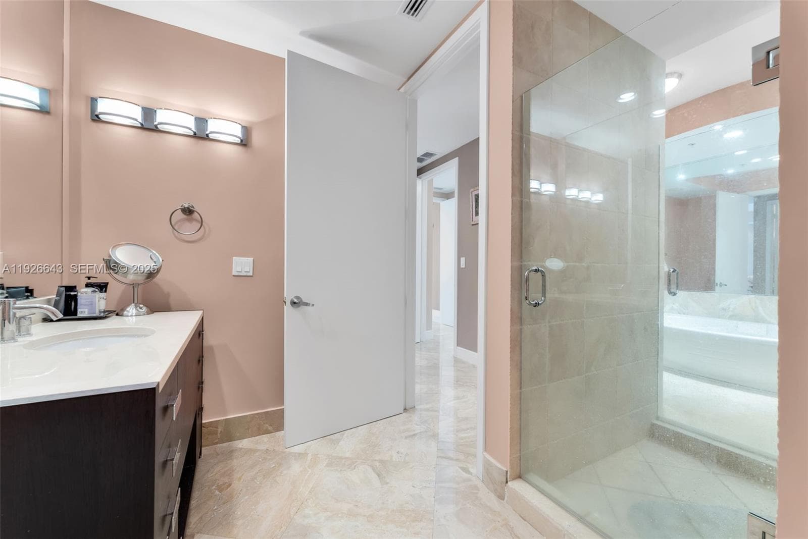 18201 Collins Ave # 3907, Sunny Isles Beach FL 33160 — 22