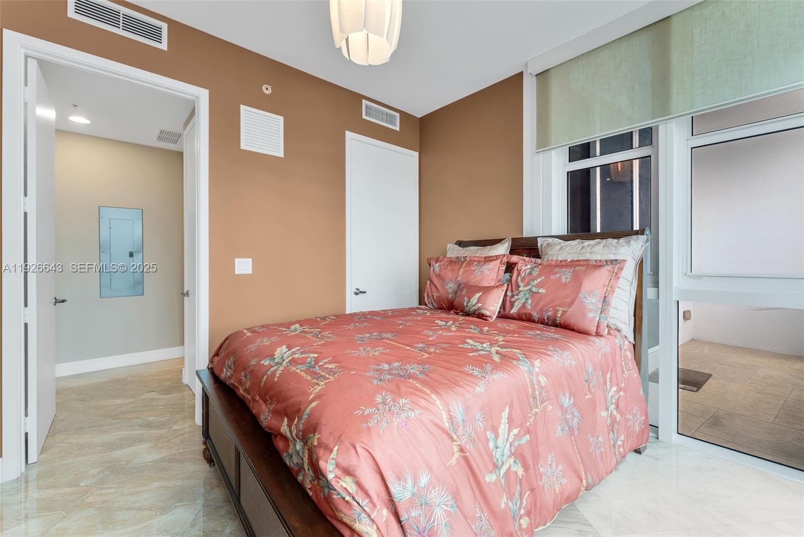 18201 Collins Ave # 3907, Sunny Isles Beach FL 33160 — 18