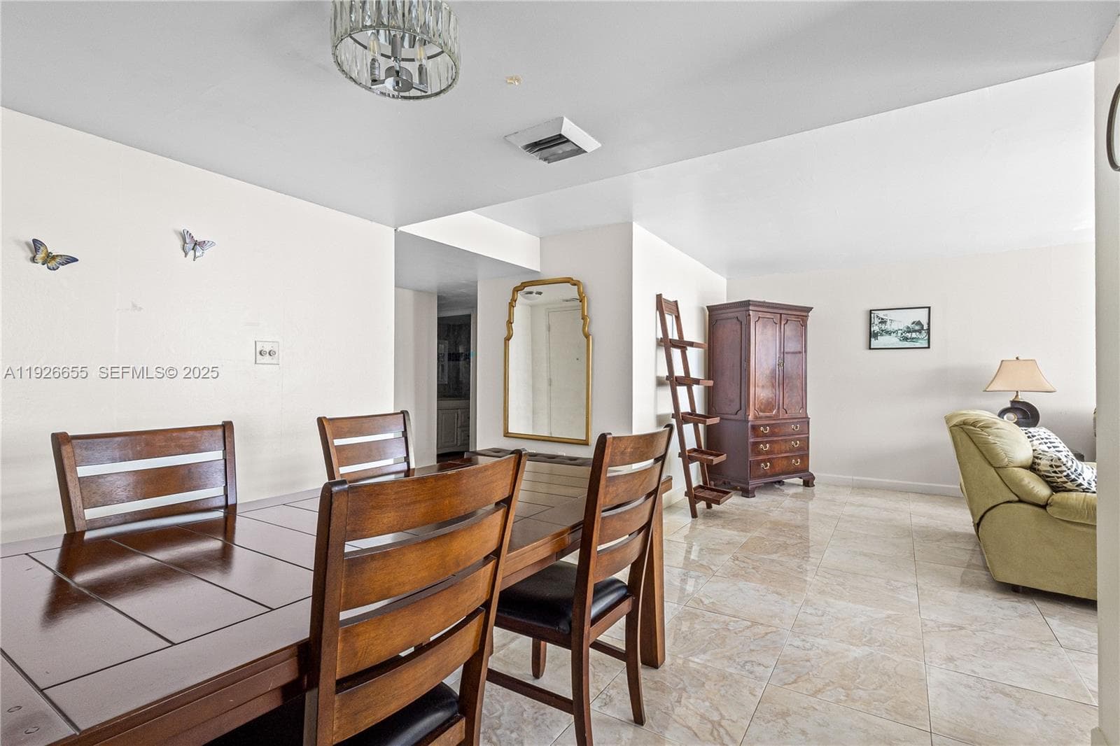 18011 Biscayne Blvd # 1501, Aventura FL 33160 — 19