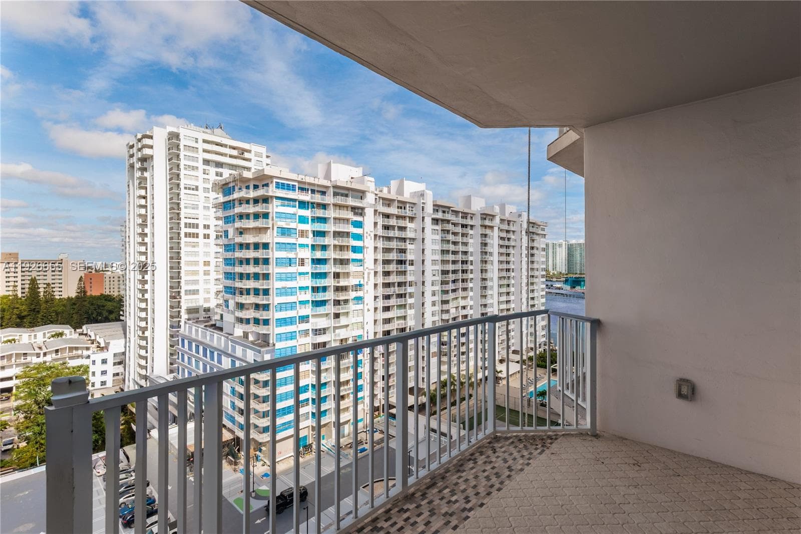 18011 Biscayne Blvd # 1501, Aventura FL 33160 — 31