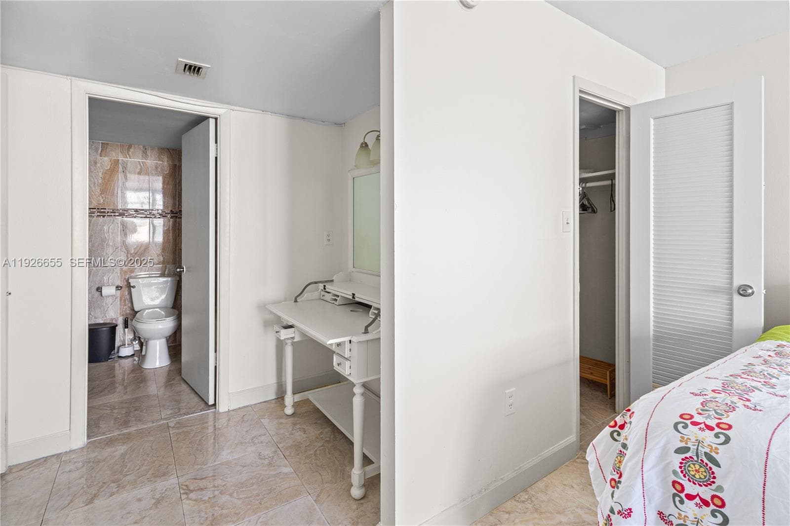 18011 Biscayne Blvd # 1501, Aventura FL 33160 — 25