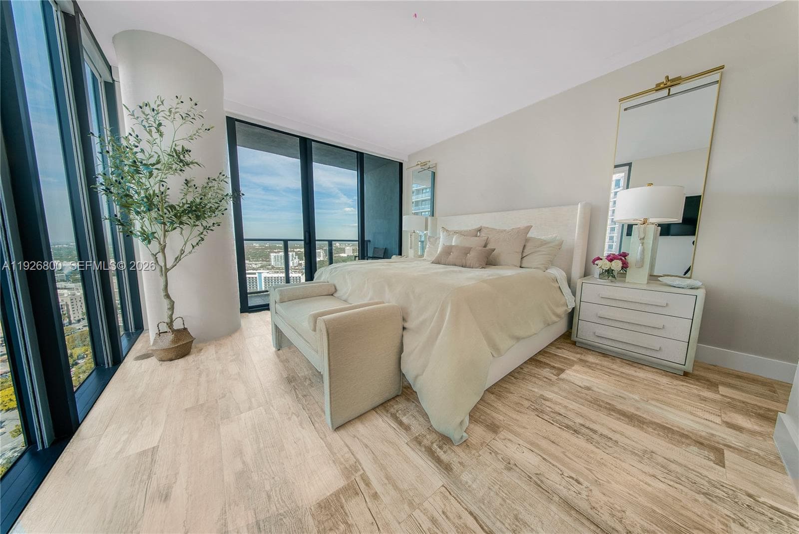 650 NE 32nd St # 2901, Miami FL 33137 — 26