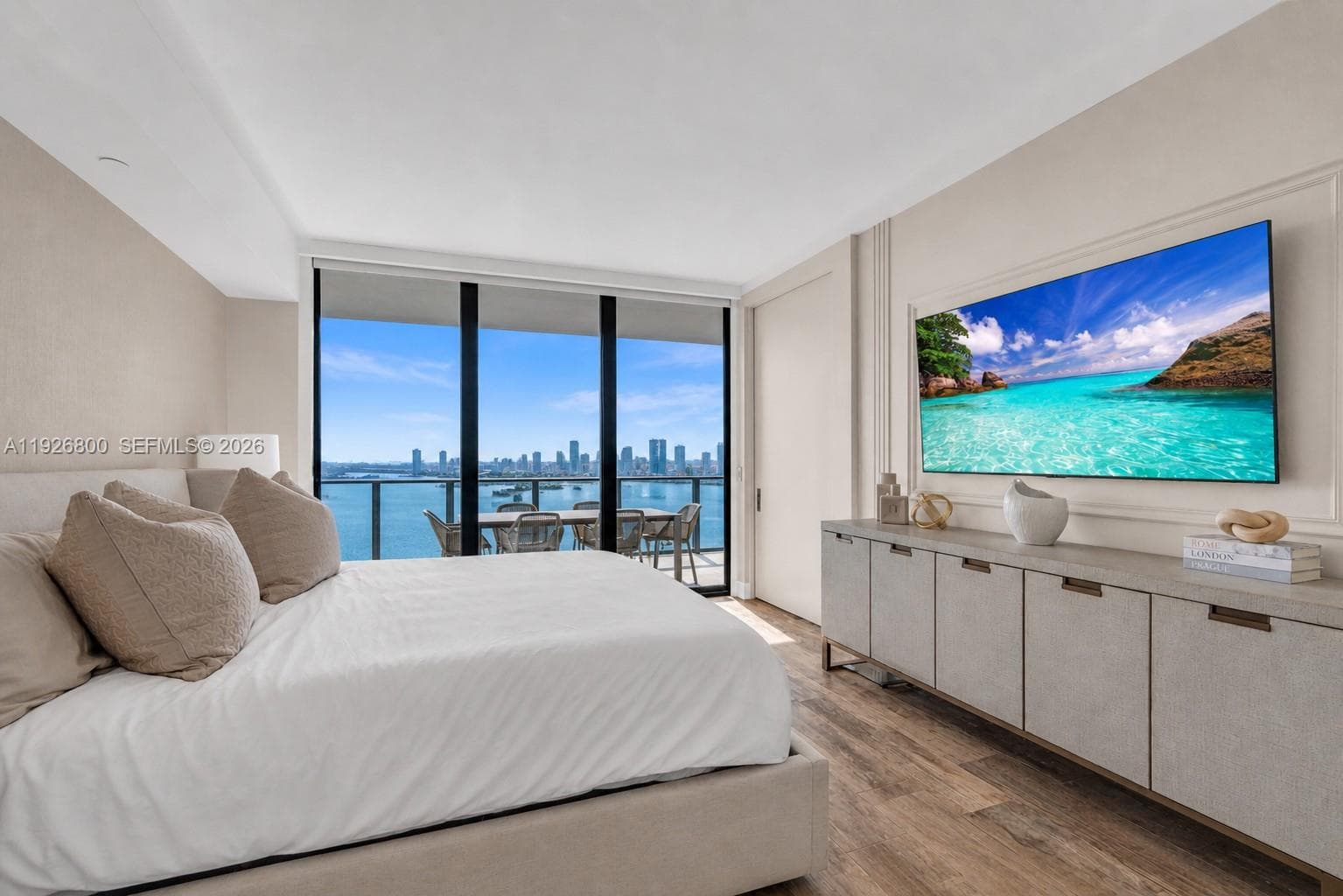 650 NE 32nd St # 2901, Miami FL 33137 — 15
