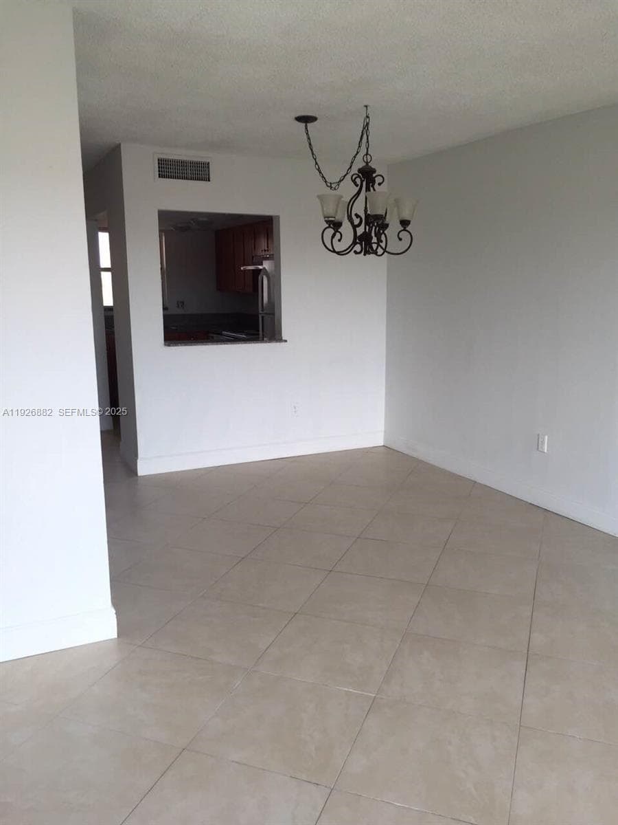 9375 Fontainebleau Blvd # L423, Miami FL 33172 — 11