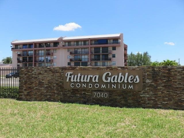 7040 Coral Way # 501, Miami FL 33155 — 25