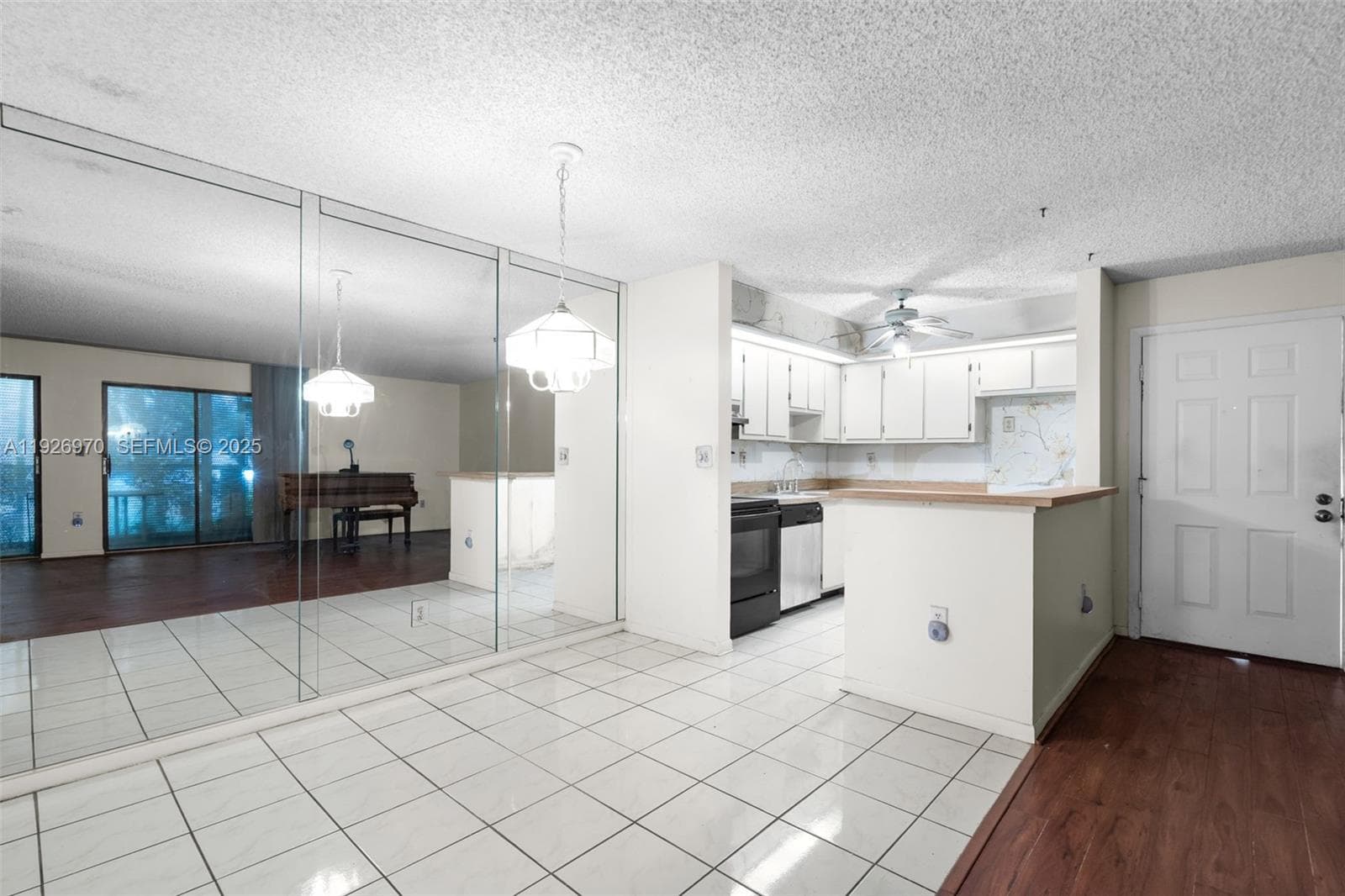 907 NE 199th St # 101, Miami FL 33179 — 11