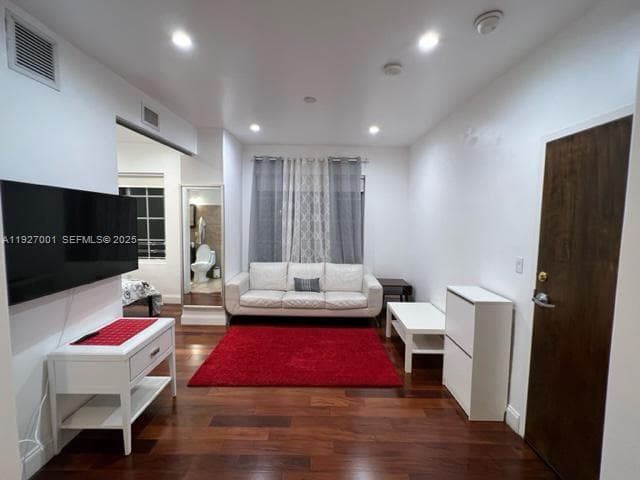 526 15 ST # 2, Miami Beach FL 33139 — 1