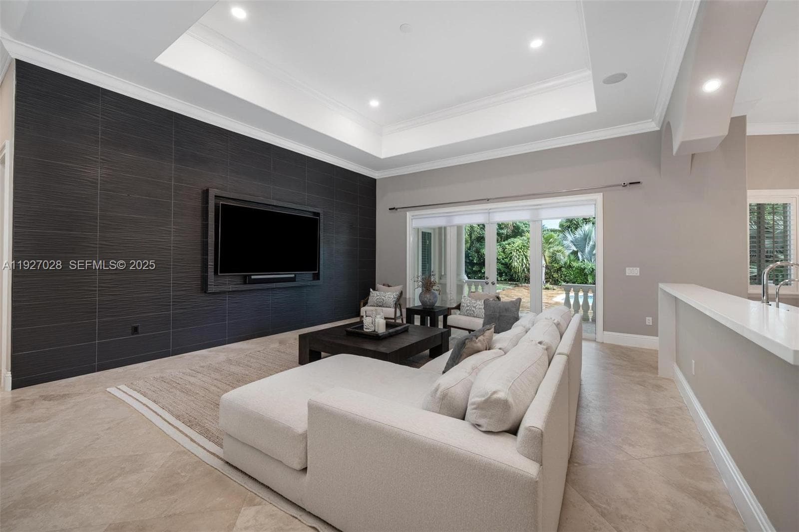 6890 SW 94th St, Pinecrest FL 33156 — 23