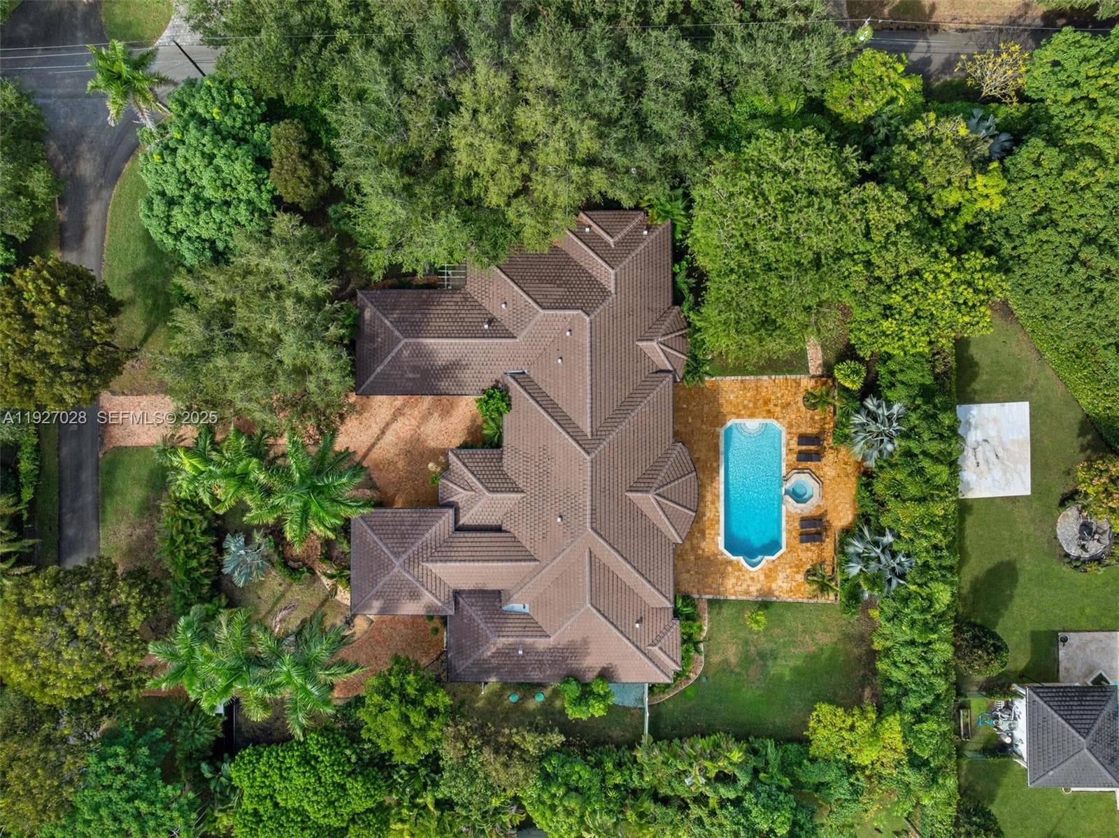 6890 SW 94th St, Pinecrest FL 33156 — 72