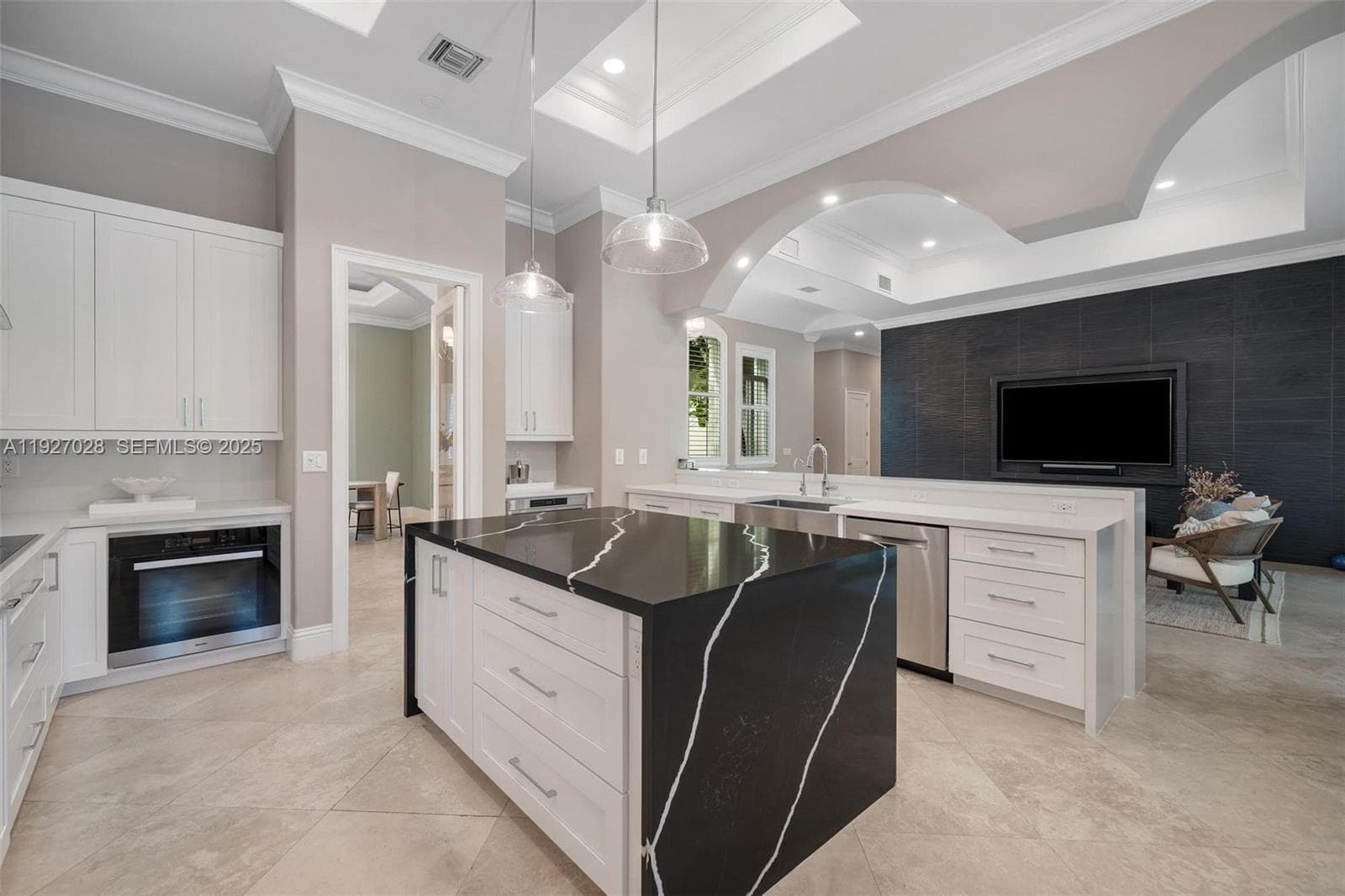 6890 SW 94th St, Pinecrest FL 33156 — 3