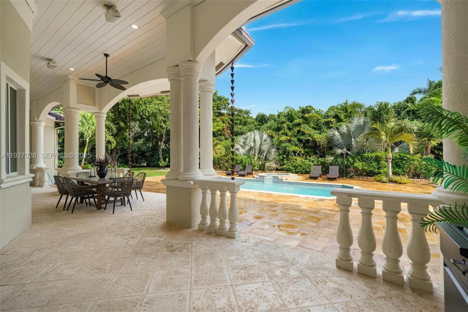 6890 SW 94th St, Pinecrest FL 33156 — 32