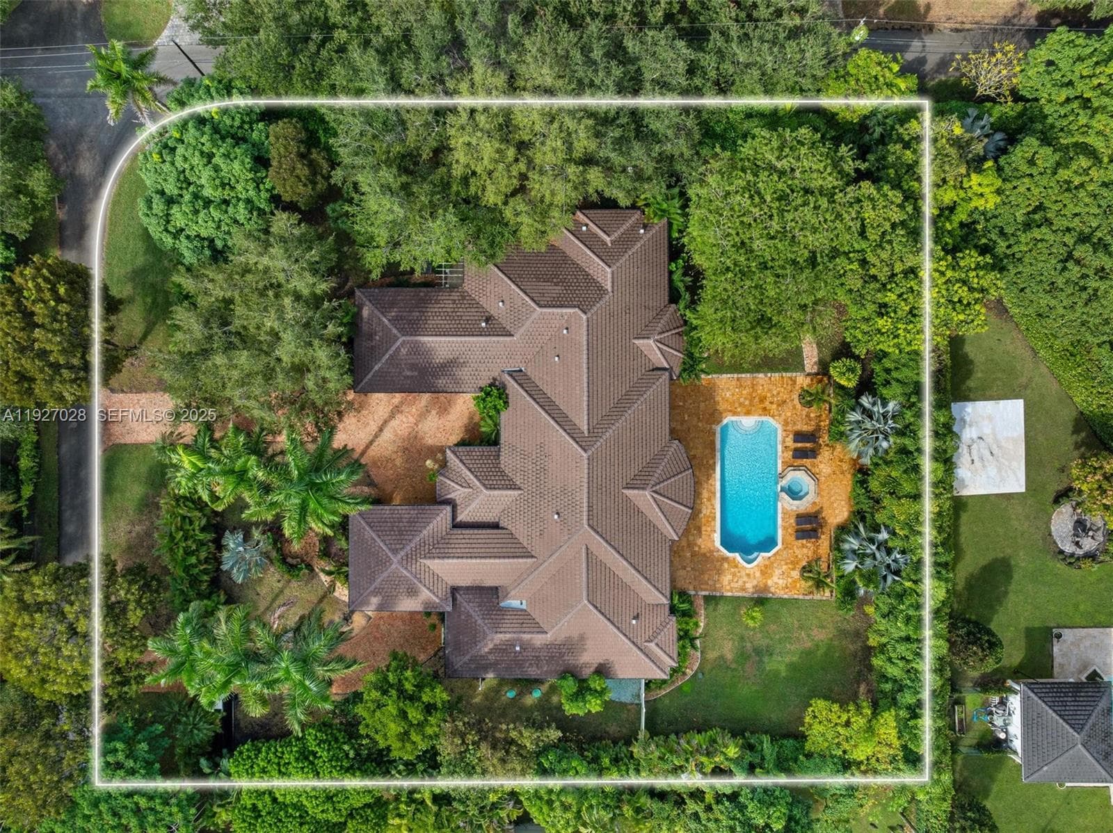 6890 SW 94th St, Pinecrest FL 33156 — 71