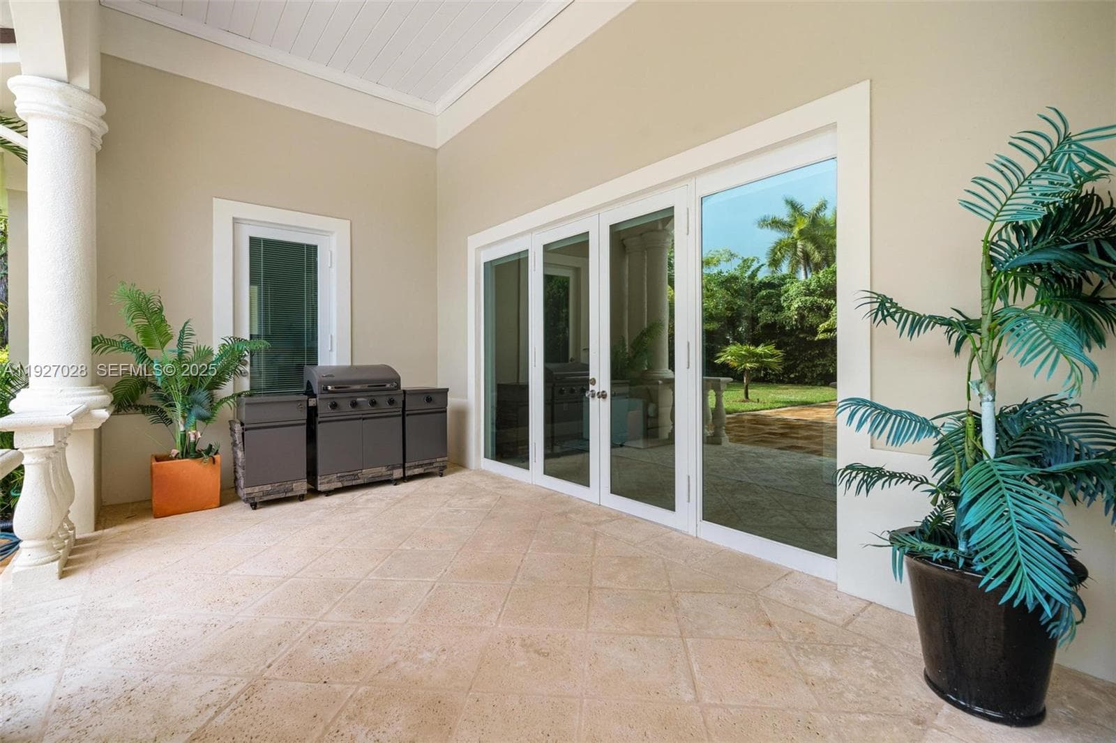 6890 SW 94th St, Pinecrest FL 33156 — 34