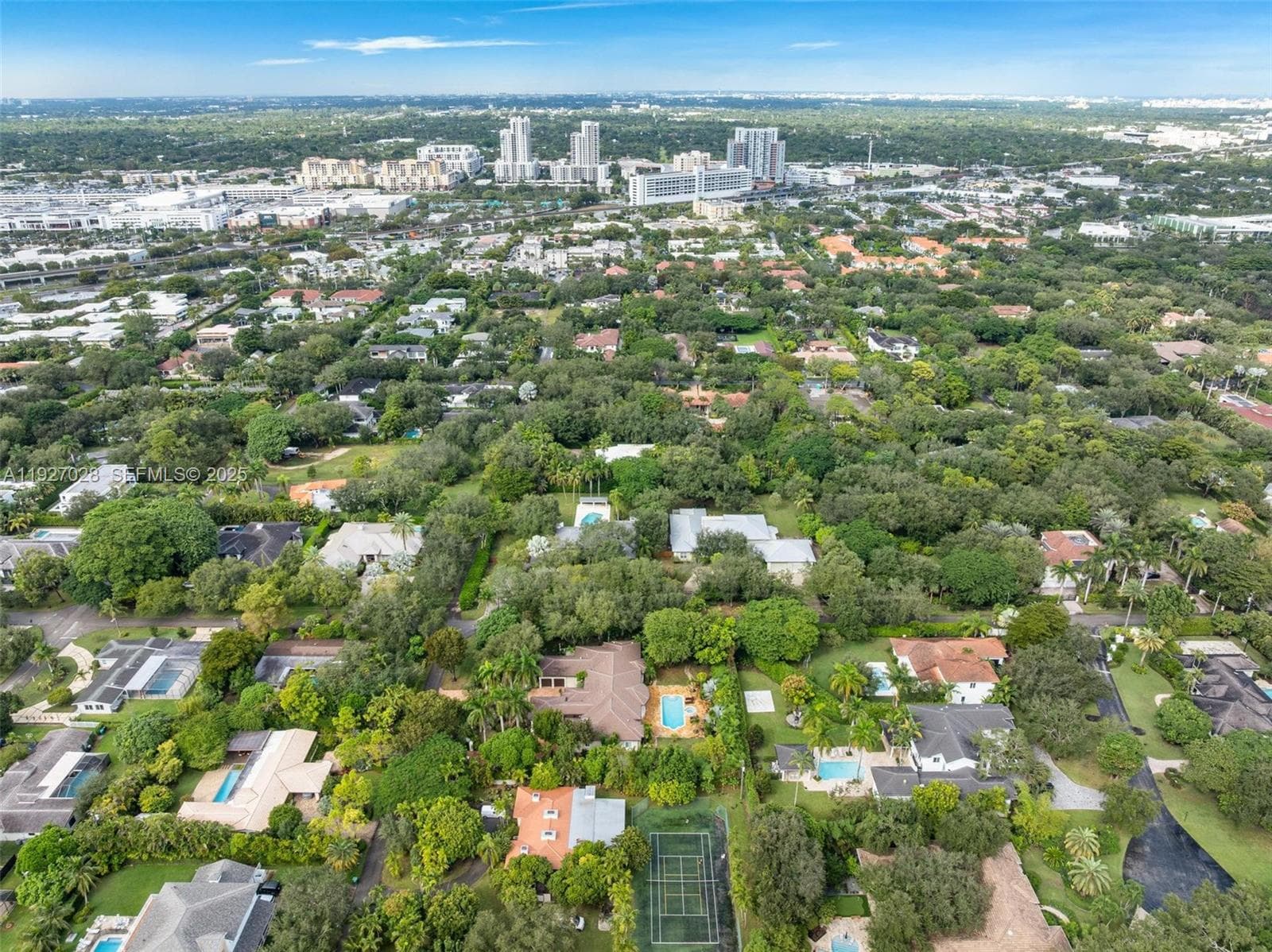 6890 SW 94th St, Pinecrest FL 33156 — 82