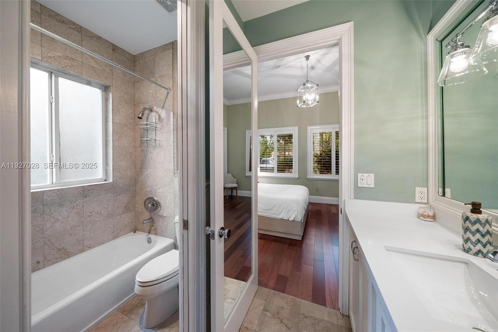 6890 SW 94th St, Pinecrest FL 33156 — 55