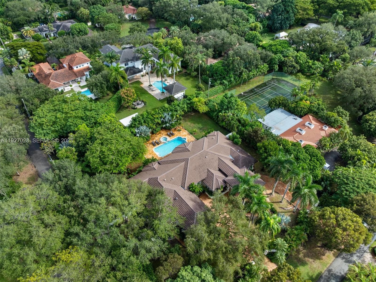 6890 SW 94th St, Pinecrest FL 33156 — 74