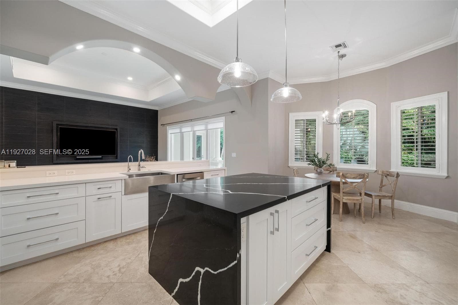 6890 SW 94th St, Pinecrest FL 33156 — 4