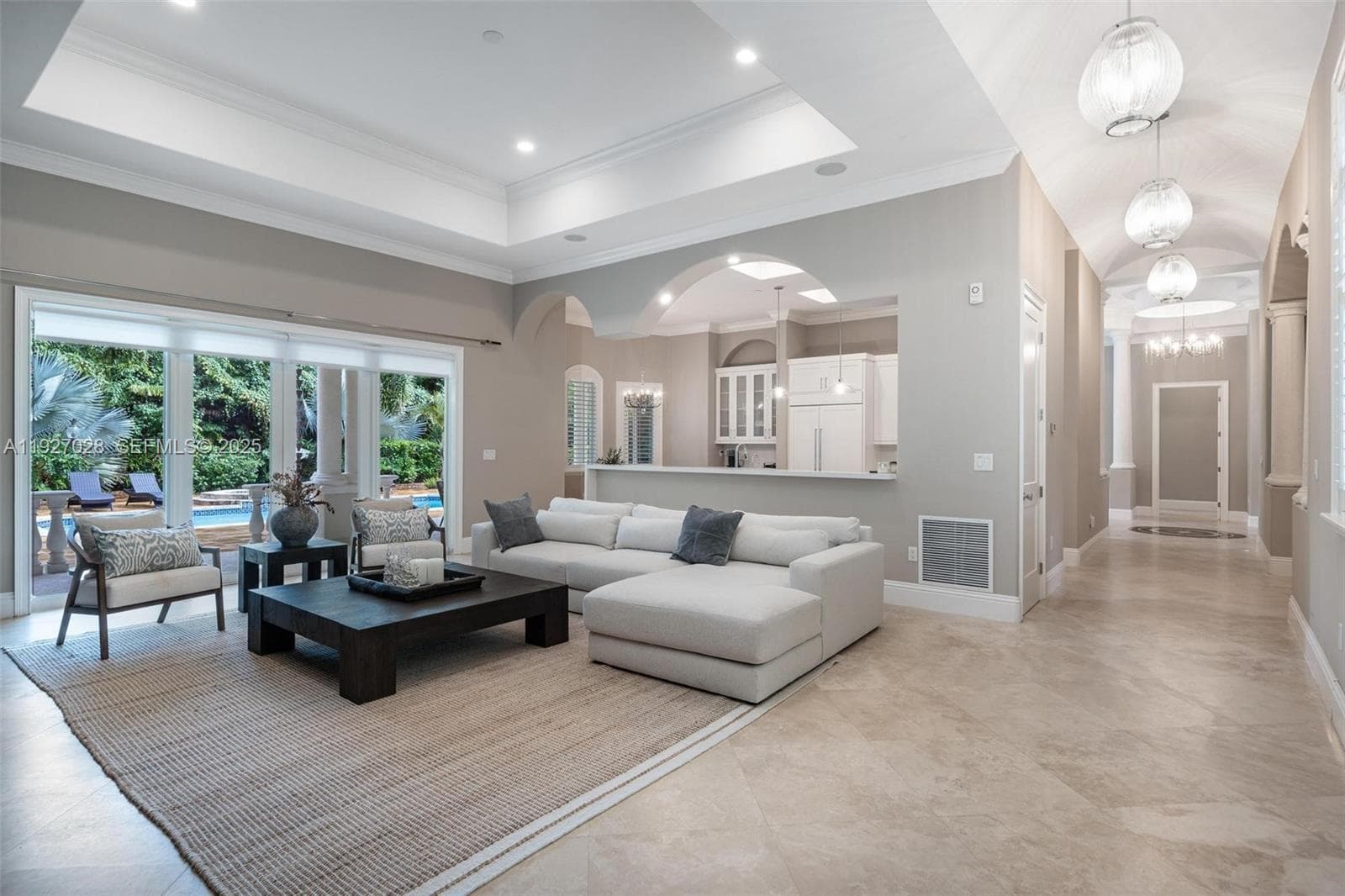 6890 SW 94th St, Pinecrest FL 33156 — 25