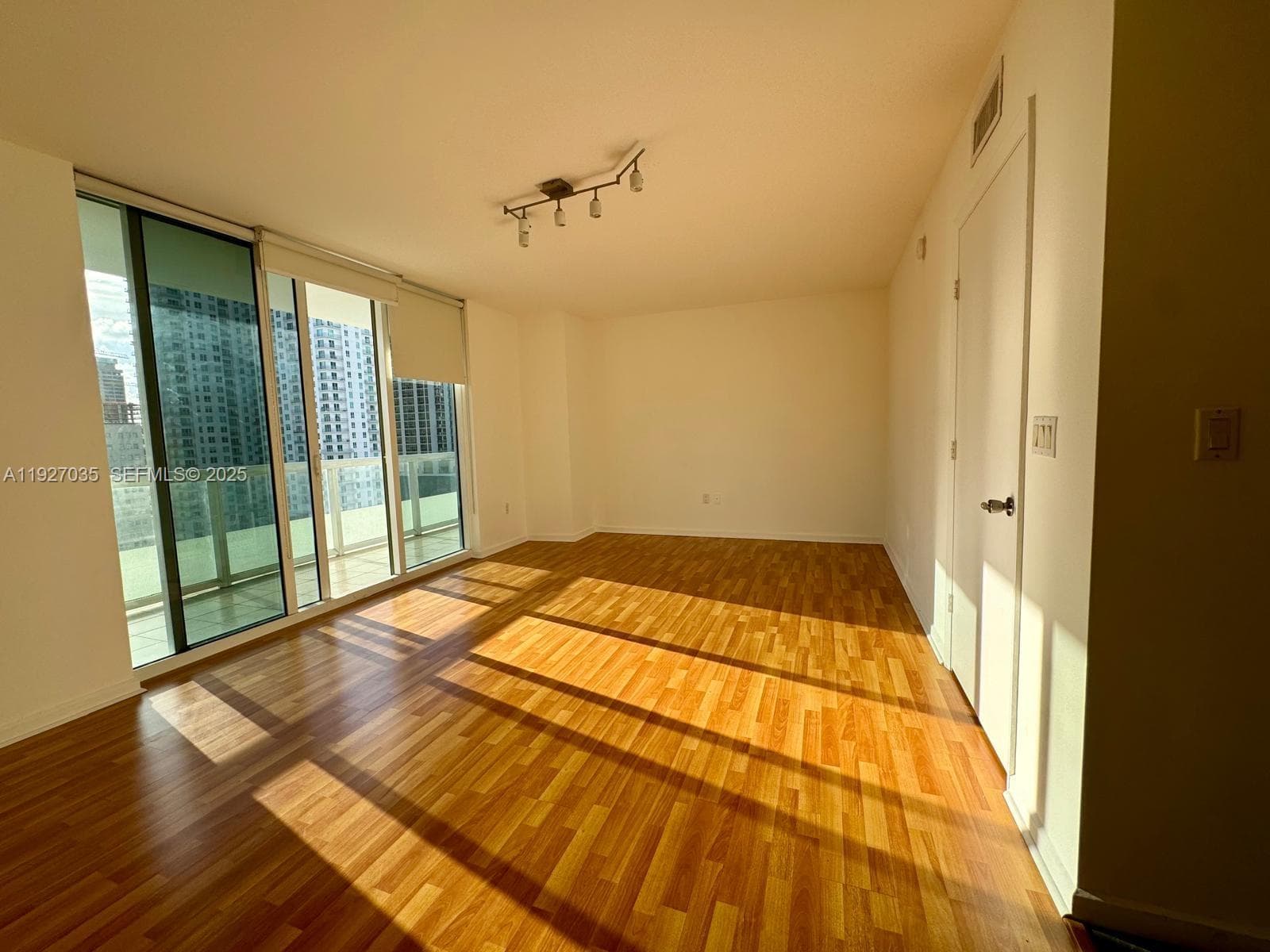 50 BISCAYNE BLVD # 1703, Miami FL 33132 — 6