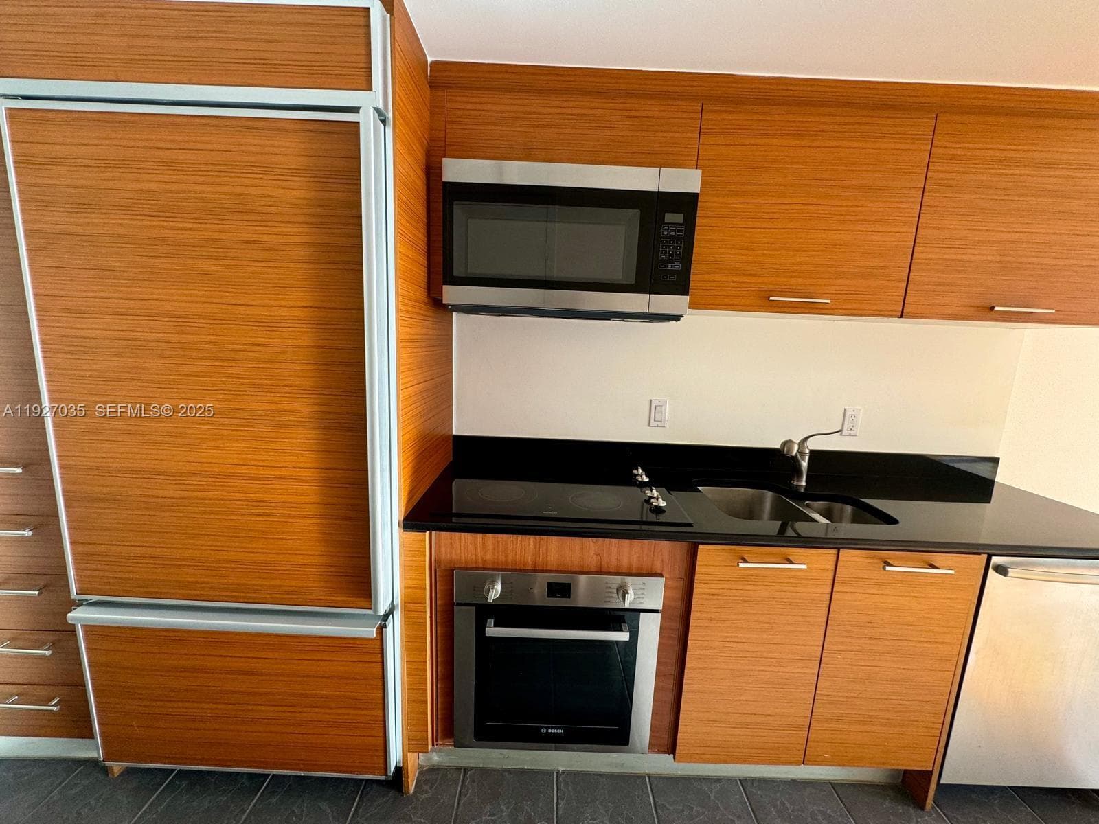 50 BISCAYNE BLVD # 1703, Miami FL 33132 — 13