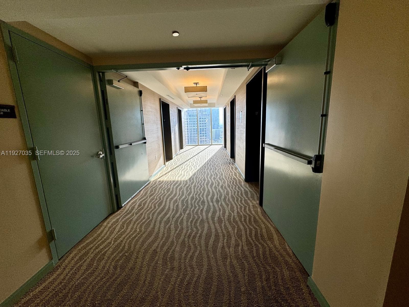 50 BISCAYNE BLVD # 1703, Miami FL 33132 — 22