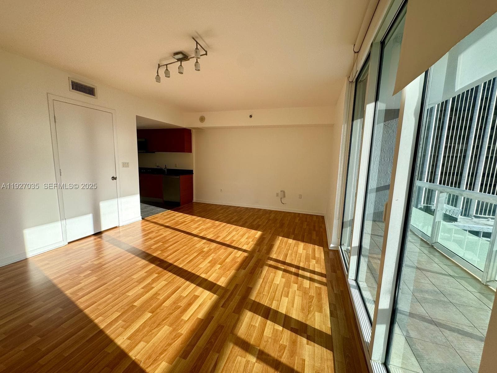 50 BISCAYNE BLVD # 1703, Miami FL 33132 — 9