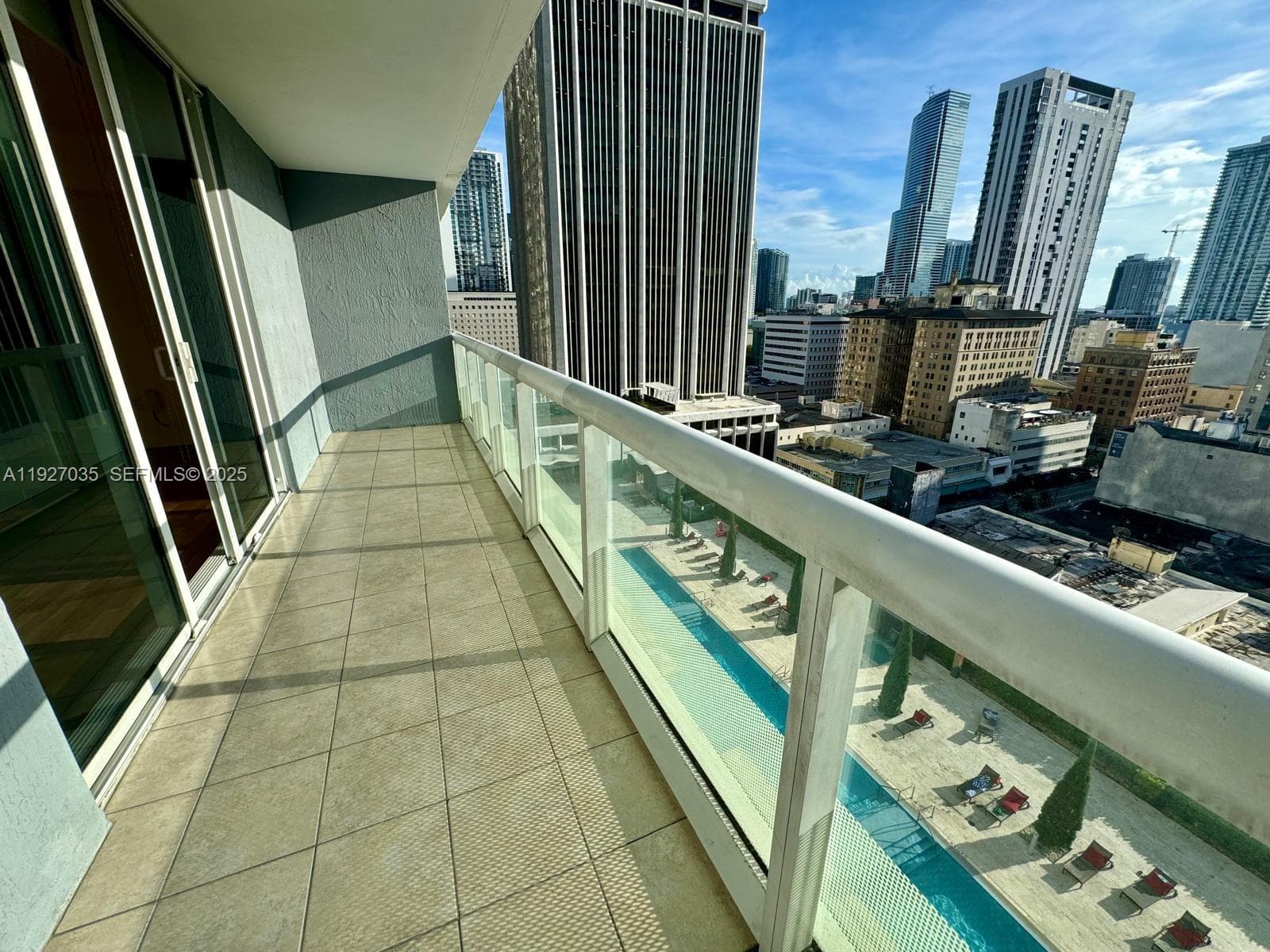 50 BISCAYNE BLVD # 1703, Miami FL 33132 — 21