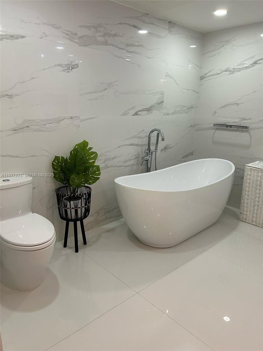 17555 Atlantic Blvd # 1001, Sunny Isles Beach FL 33160 — 4