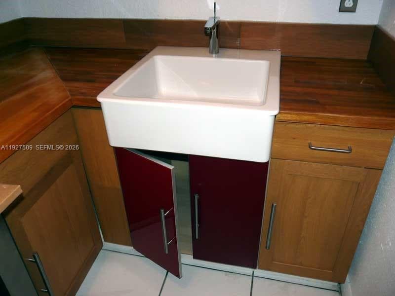 1880 NW 68th Ter, Miami FL 33147 — 2