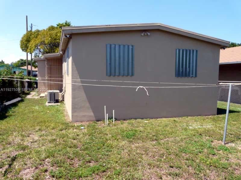 1880 NW 68th Ter, Miami FL 33147 — 3