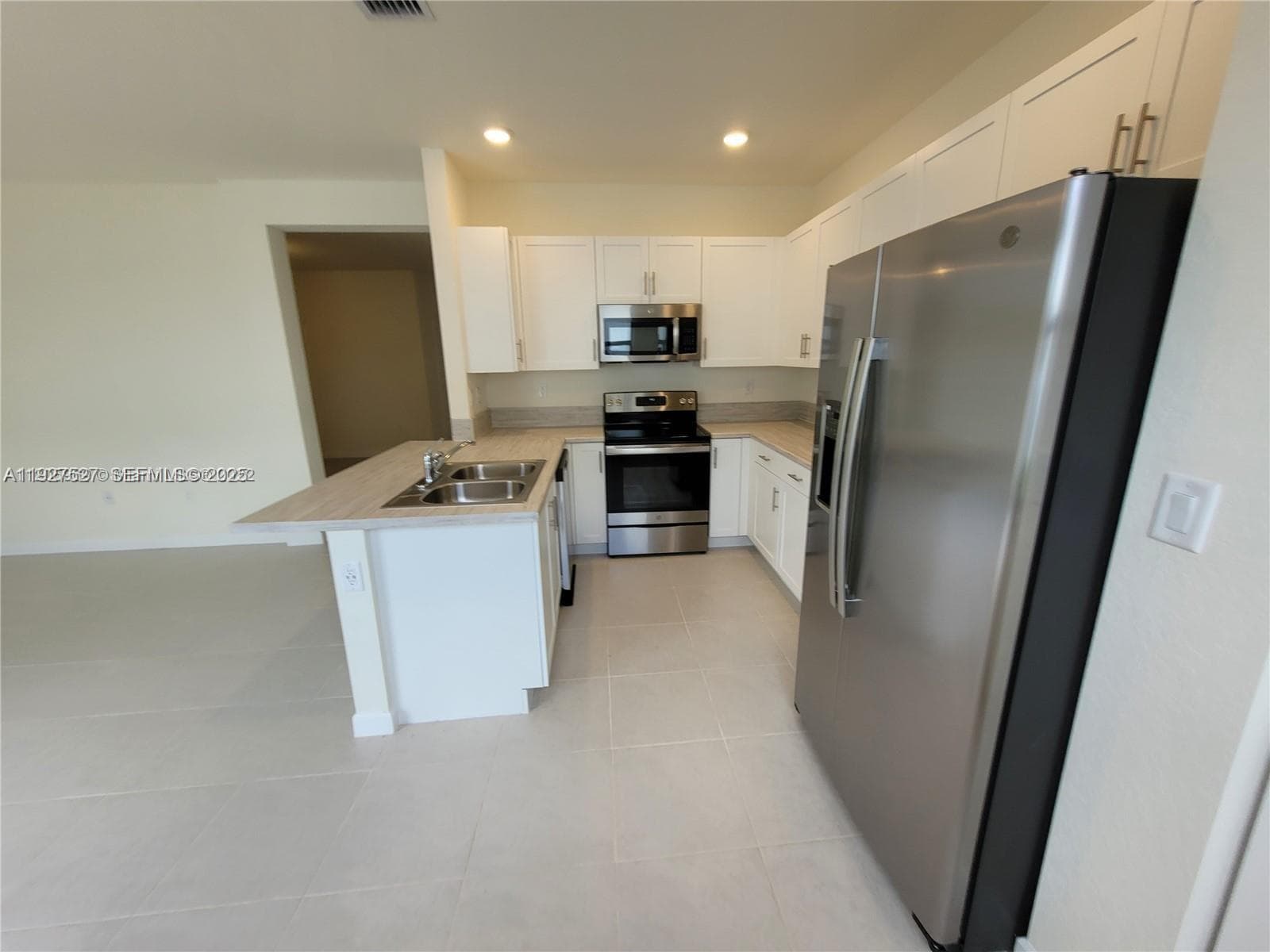 11125 W 33rd Ct, Hialeah FL 33018 — 11