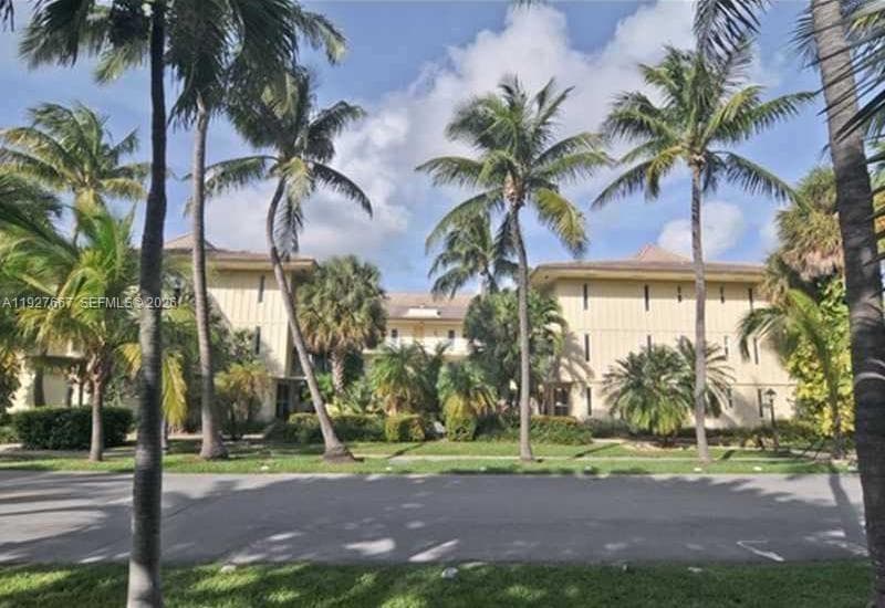 255 Sunrise Dr # 103, Key Biscayne FL 33149 — 18
