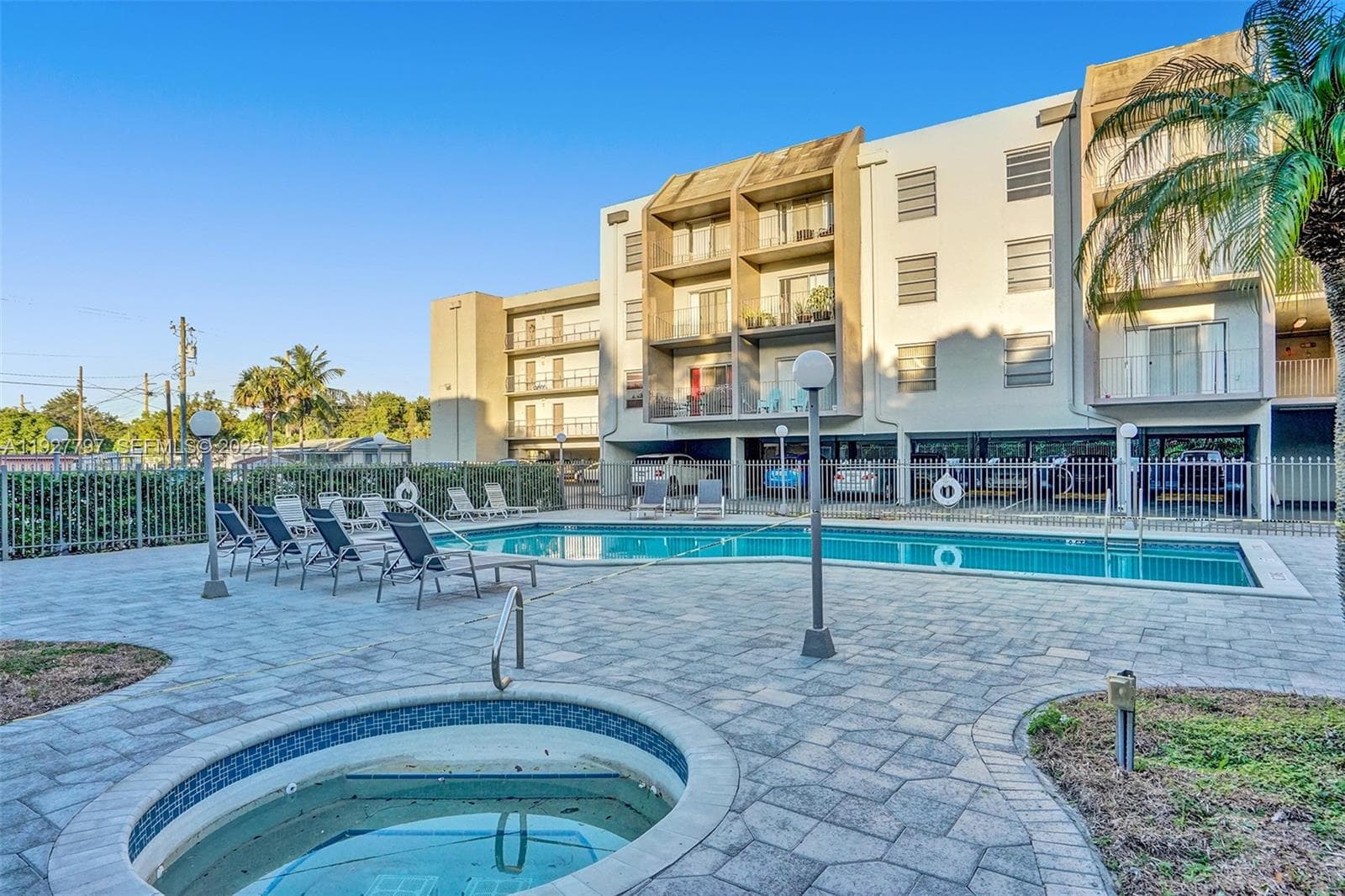 1595 NE 135th St # 427, North Miami FL 33161 — 27