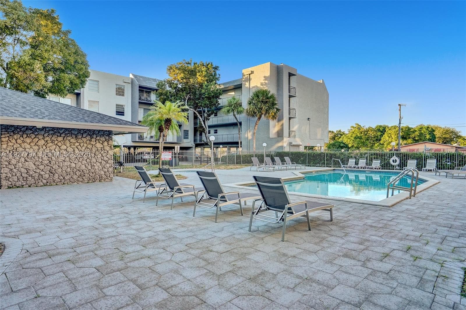 1595 NE 135th St # 427, North Miami FL 33161 — 22