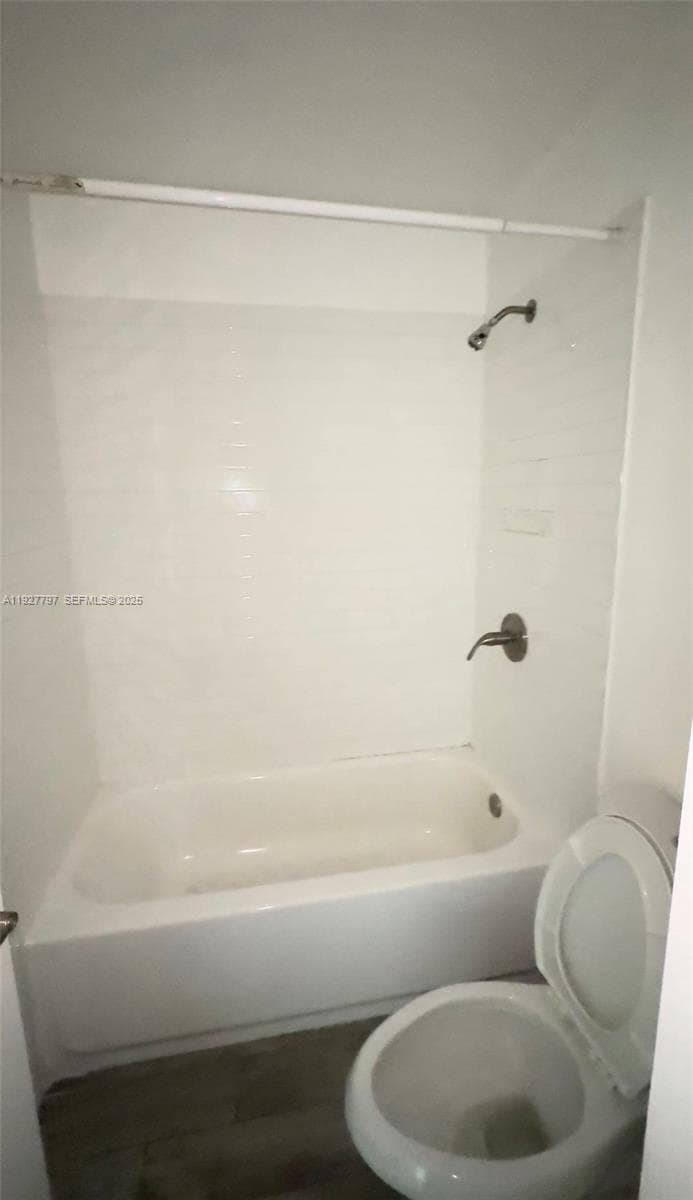 1595 NE 135th St # 427, North Miami FL 33161 — 20