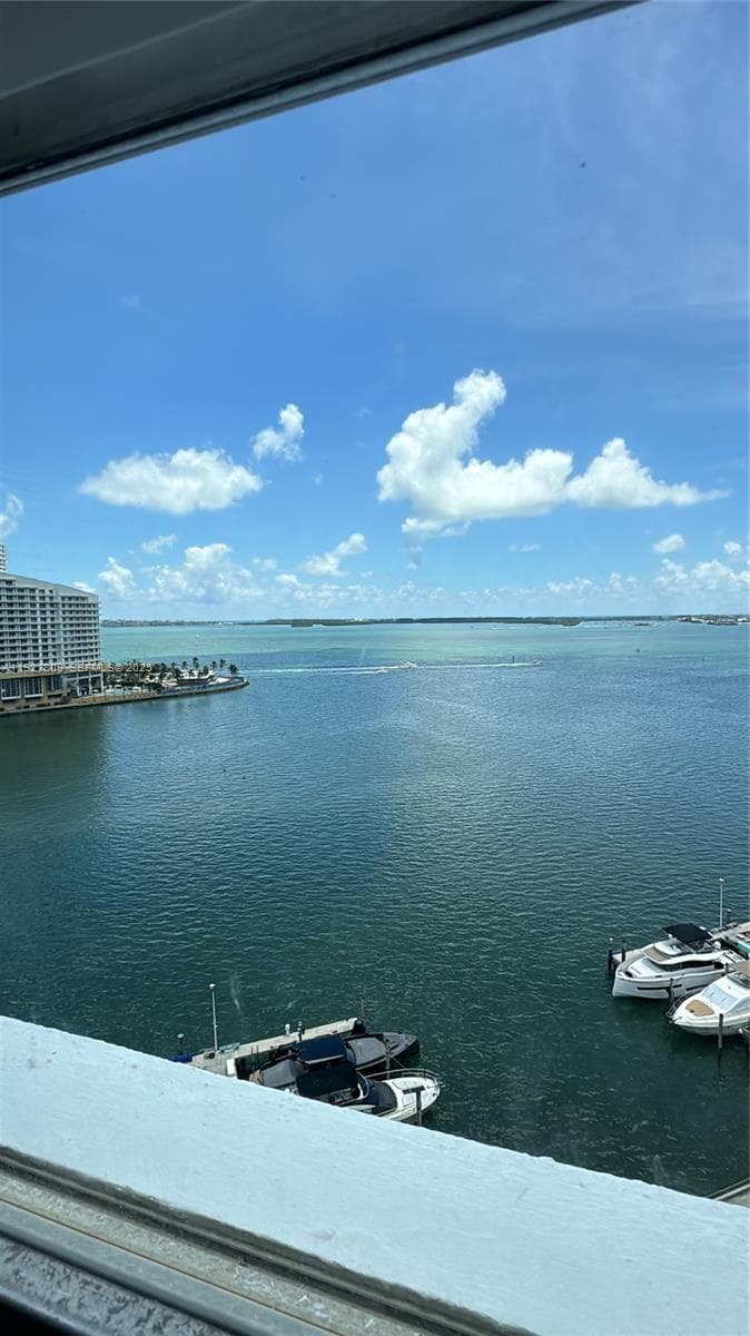 905 Brickell Bay Dr # B, Miami FL 33131 — 3