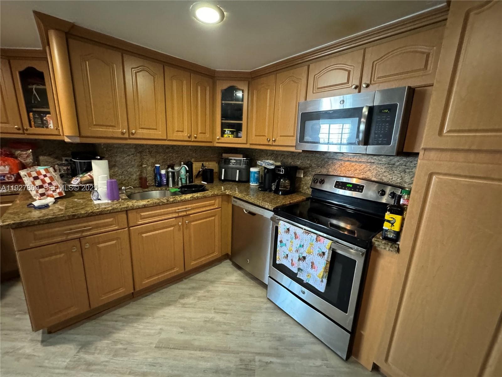 905 Brickell Bay Dr # B, Miami FL 33131 — 18