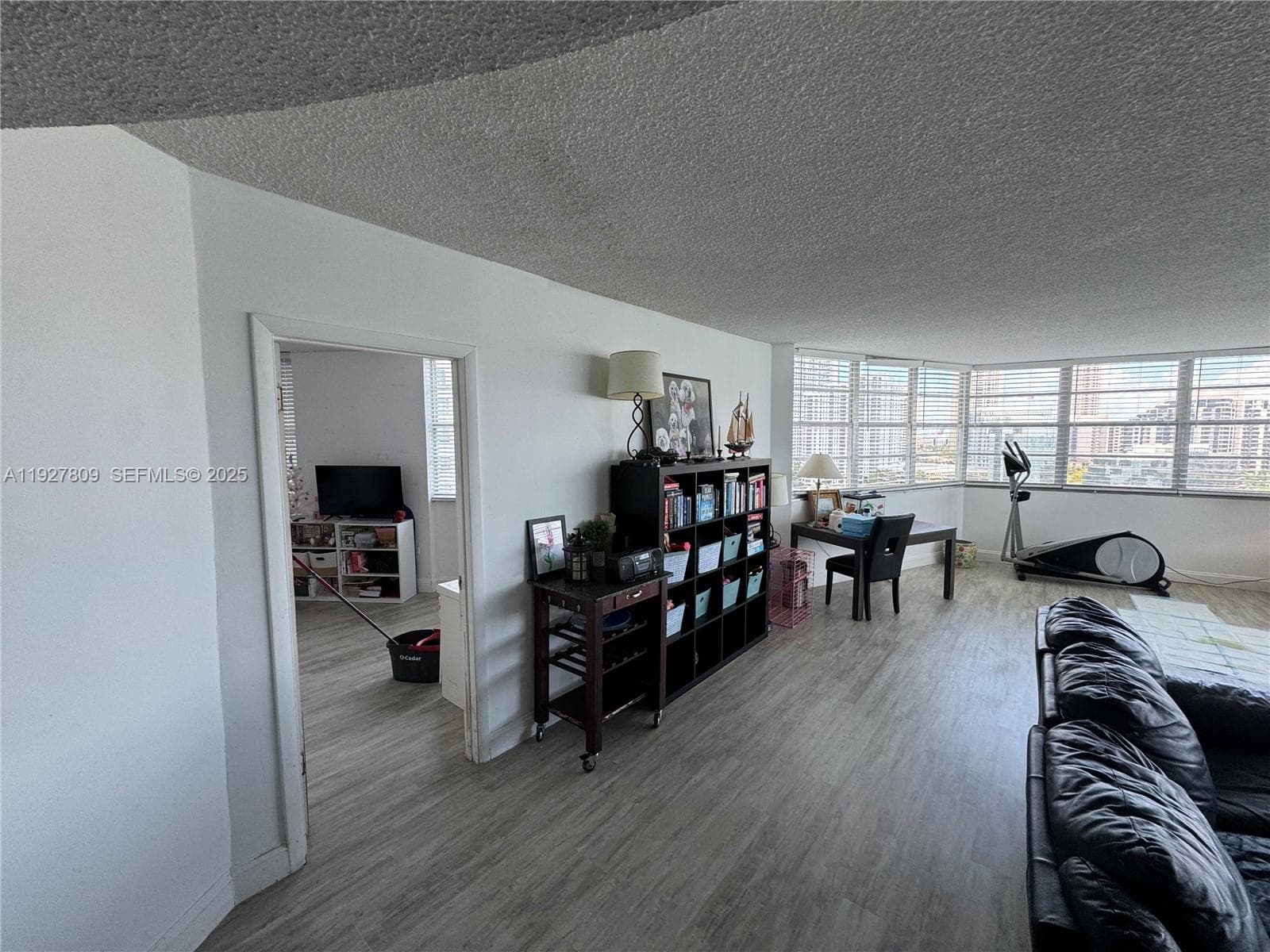 905 Brickell Bay Dr # B, Miami FL 33131 — 11