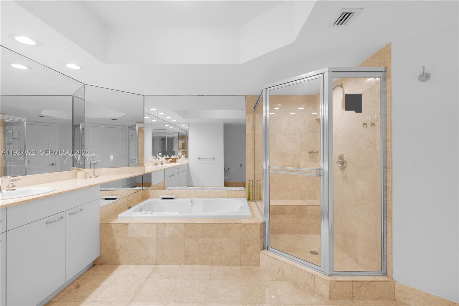 21055 Yacht Club dr # 2310, Aventura FL 33180 — 27