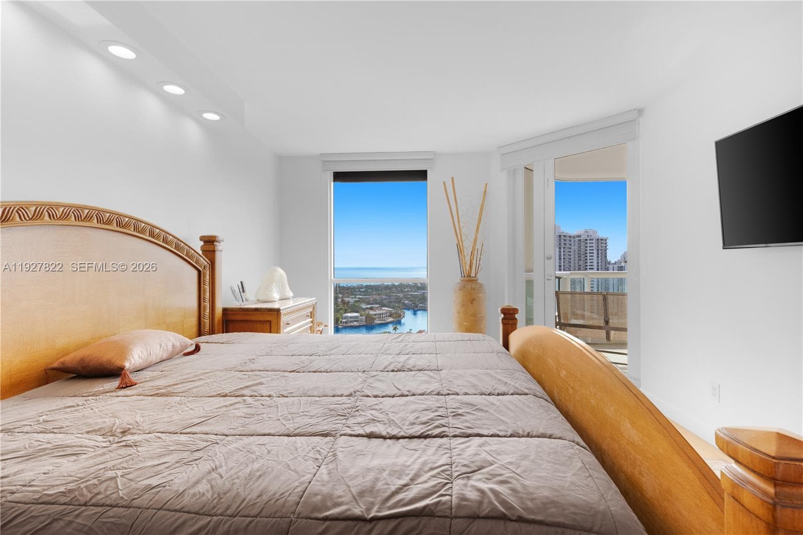21055 Yacht Club dr # 2310, Aventura FL 33180 — 24
