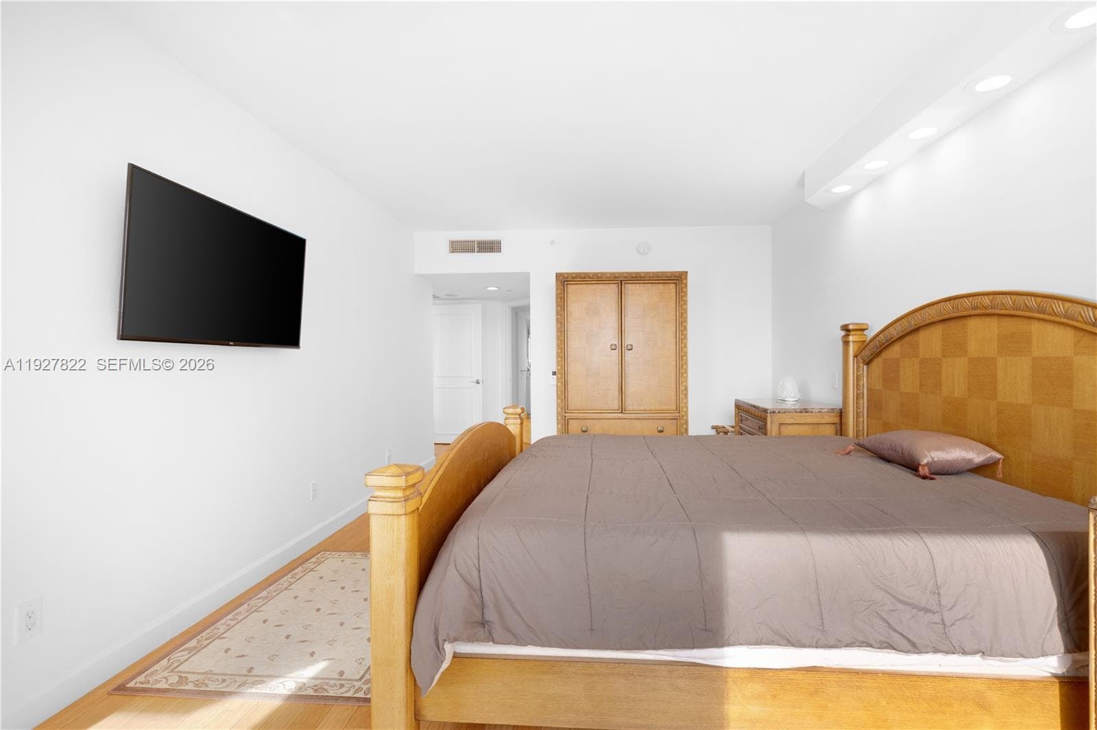 21055 Yacht Club dr # 2310, Aventura FL 33180 — 25