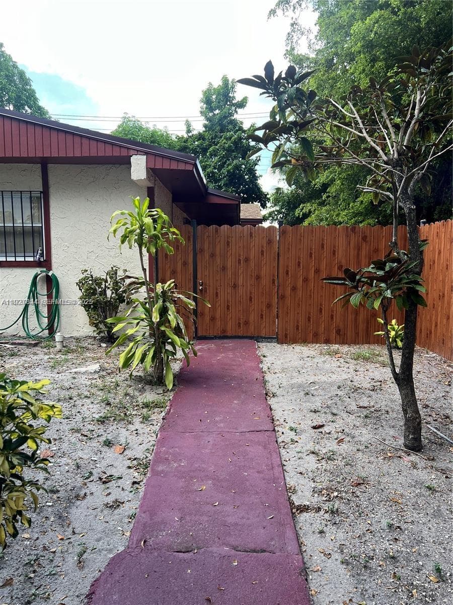 1581 NE 117 ST, Miami FL 33161 — 3