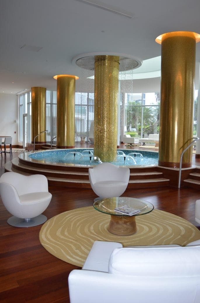 5151 Collins Ave, Miami Beach FL 33140 — 33