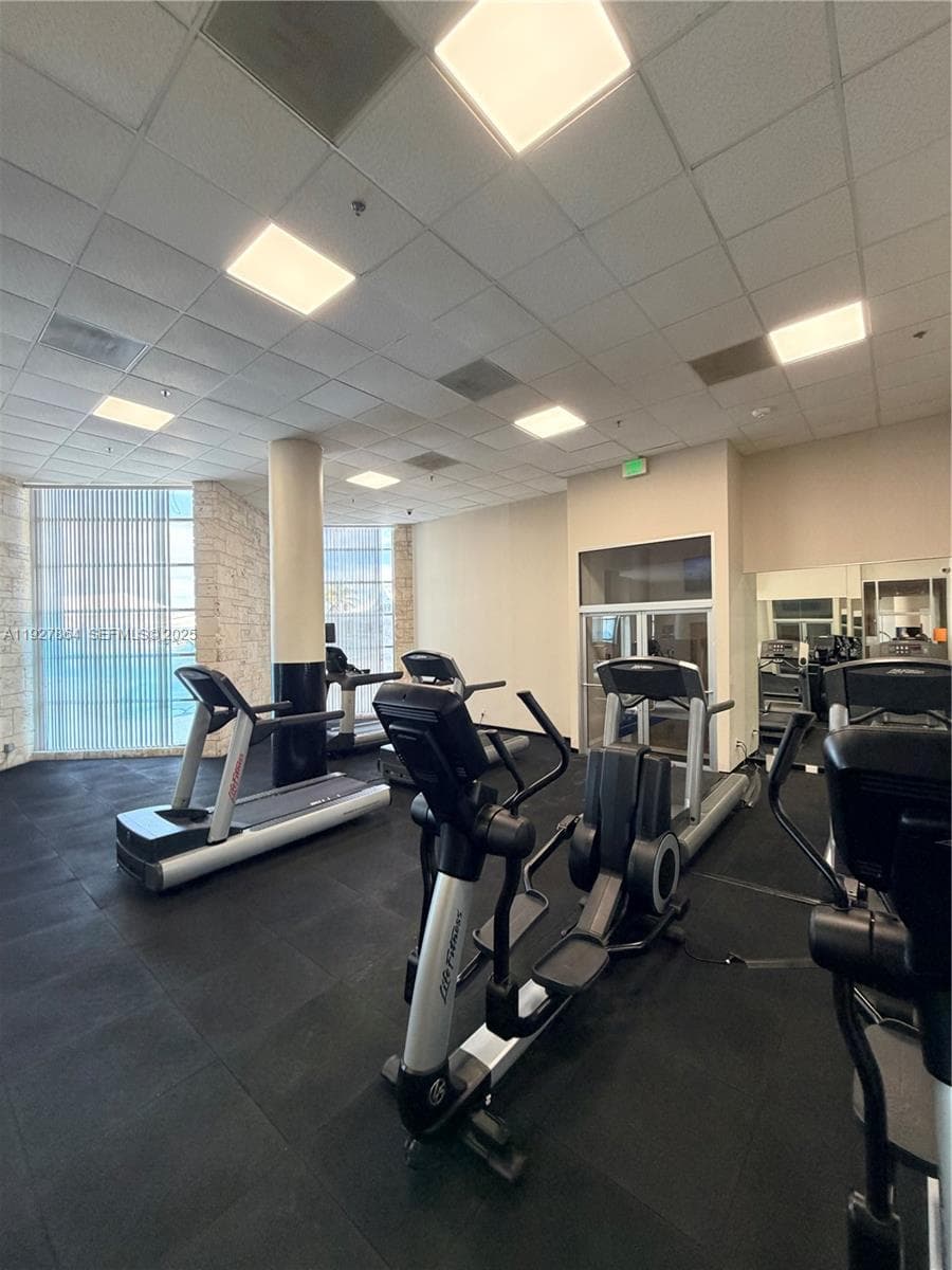 5151 Collins Ave, Miami Beach FL 33140 — 37