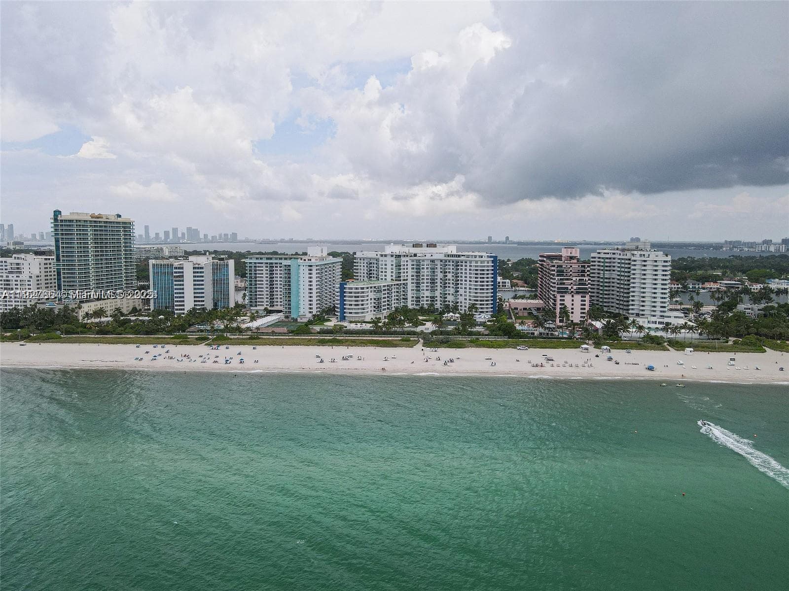 5151 Collins Ave, Miami Beach FL 33140 — 25