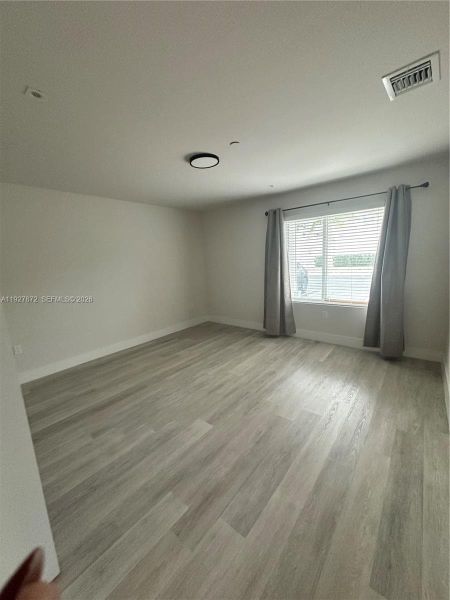 2555 NE 193rd St # 2116, Miami FL 33180 — 7