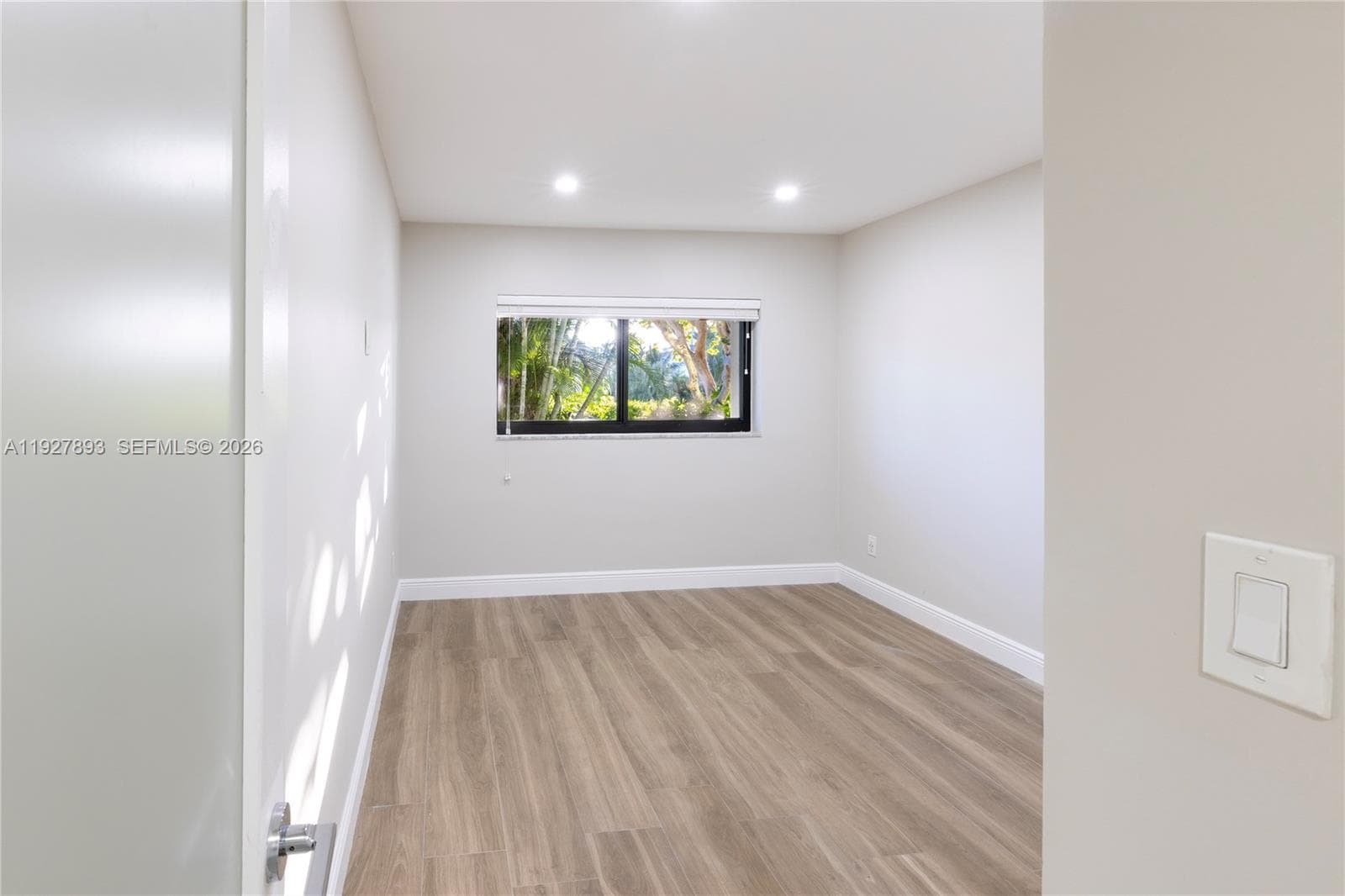 6855 Edgewater Dr, Coral Gables FL 33133 — 13
