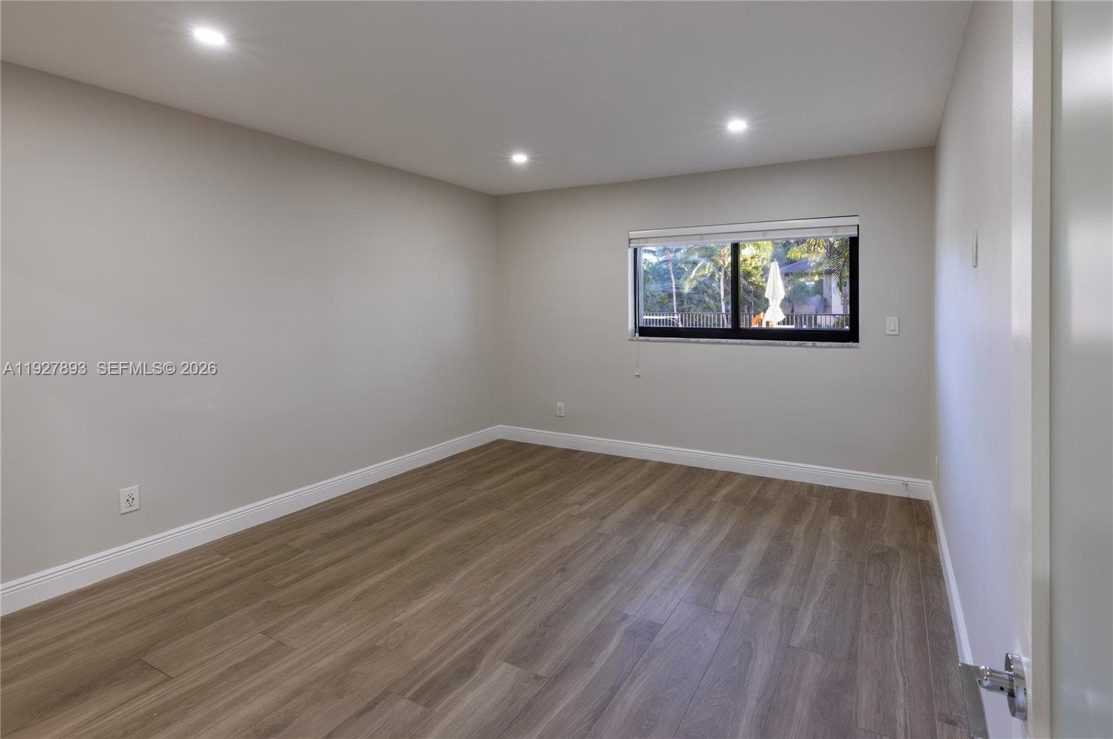 6855 Edgewater Dr, Coral Gables FL 33133 — 14
