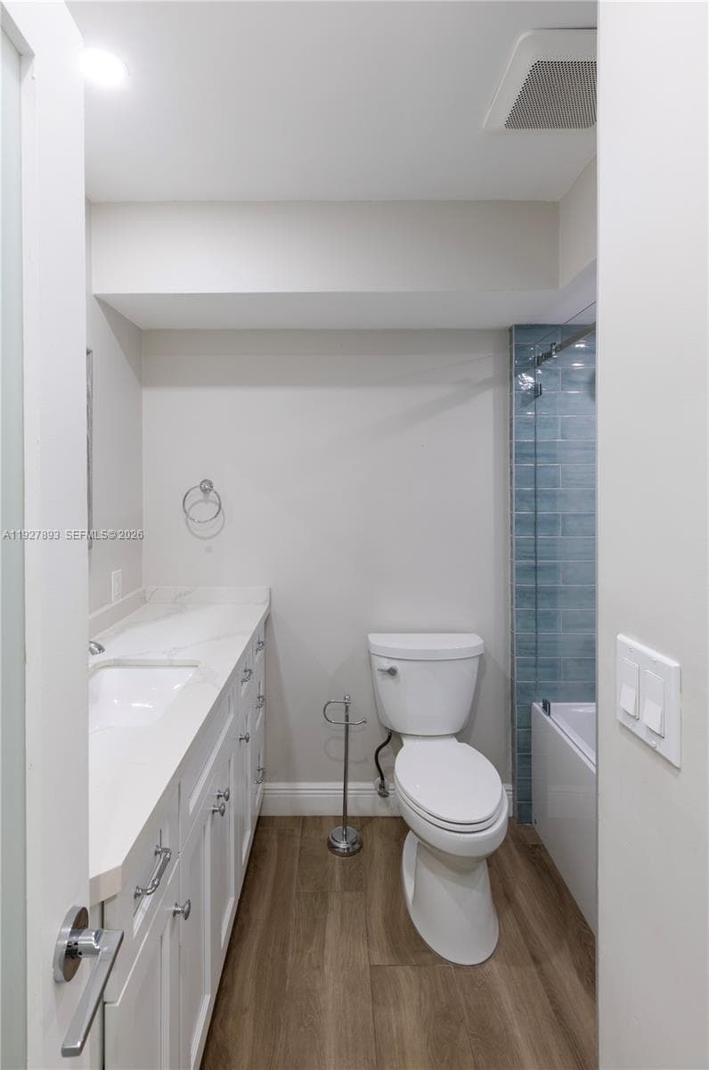 6855 Edgewater Dr, Coral Gables FL 33133 — 18